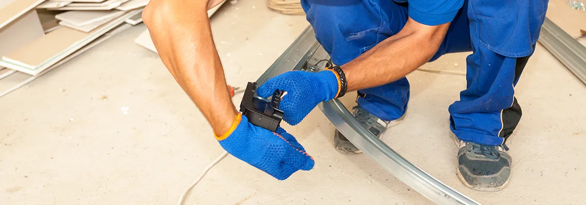 Fix Garage Door Panel in Barrie, Ontario