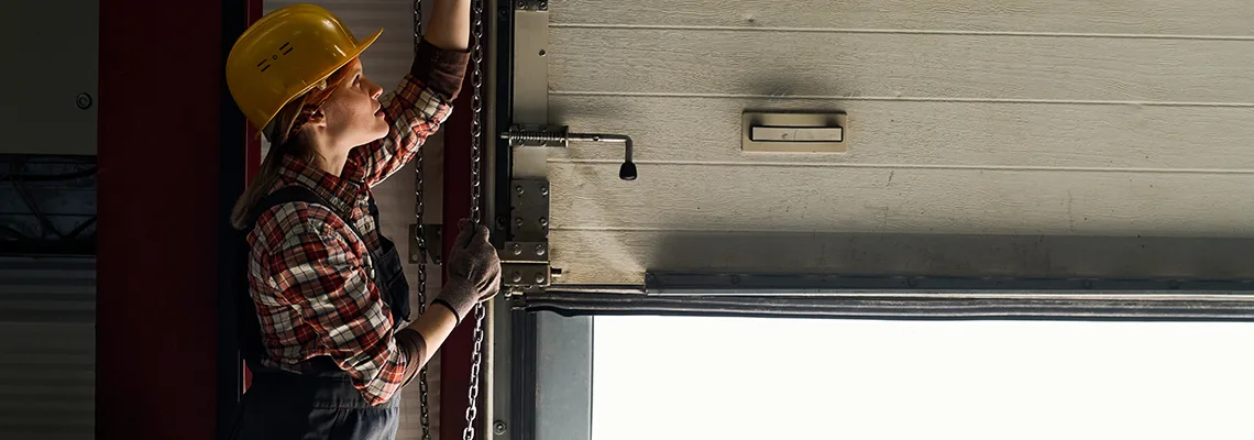 Overhead Garage Door Technician in Barrie, ON