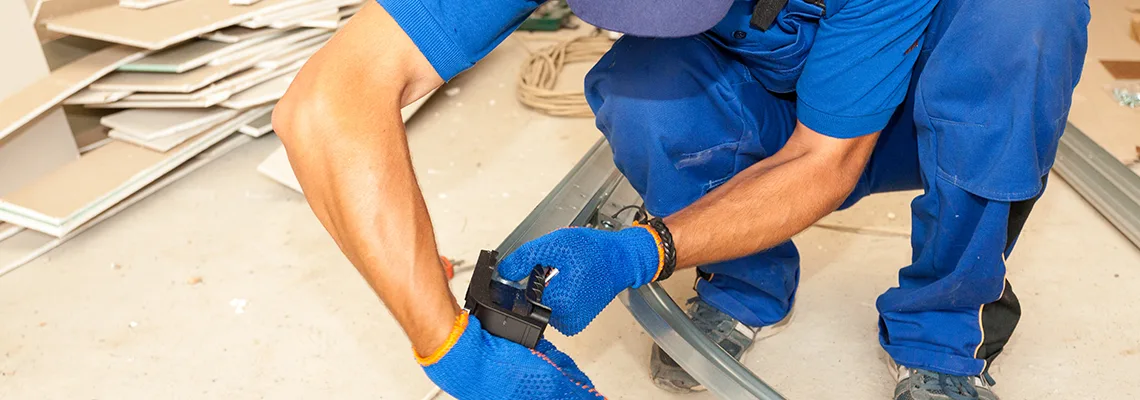 Fix Vinyl Garage Door Loud Noise in Barrie, ON