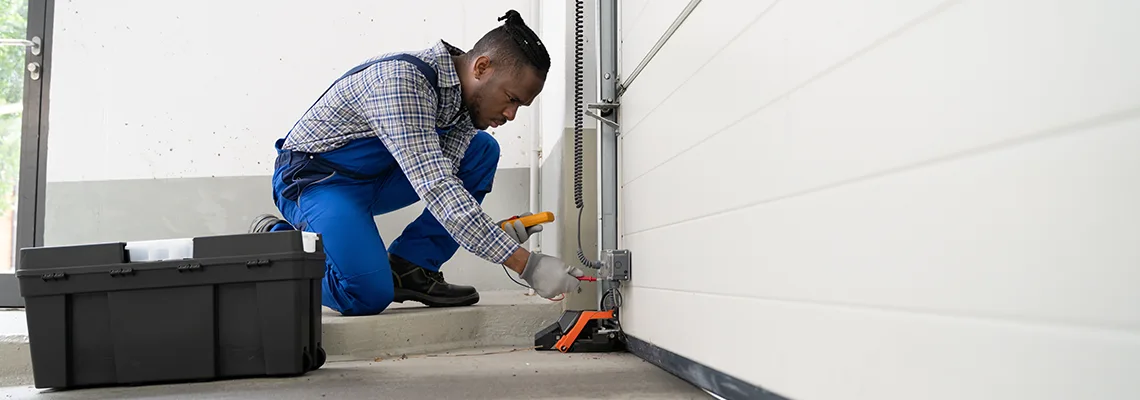 Repair Garage Door Not Closing But Light Flashing in Barrie, ON